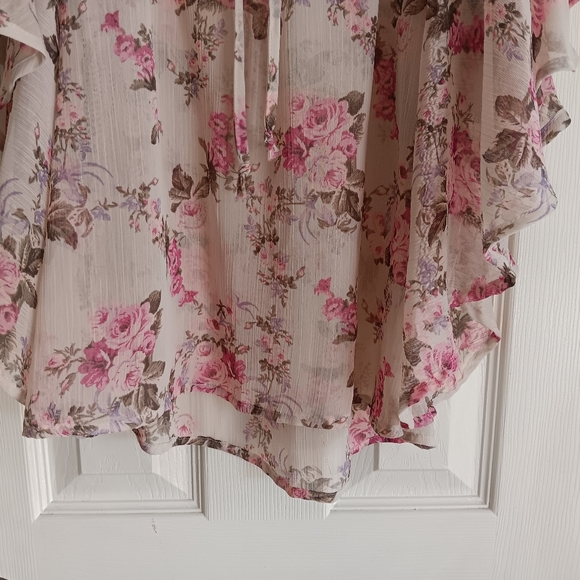 MUDD Ladies semi shear , lace top with chest ties. Size Small - Picture 4 of 7